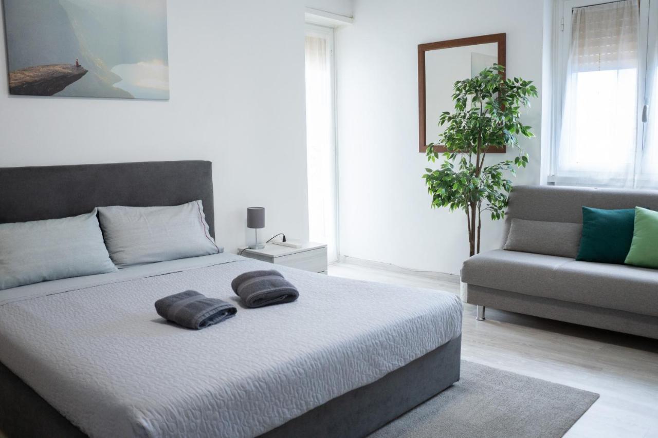 Nonna Pina Guest House Moderno Appartamento Vicino Metro AWifi,Netflix Rome Extérieur photo