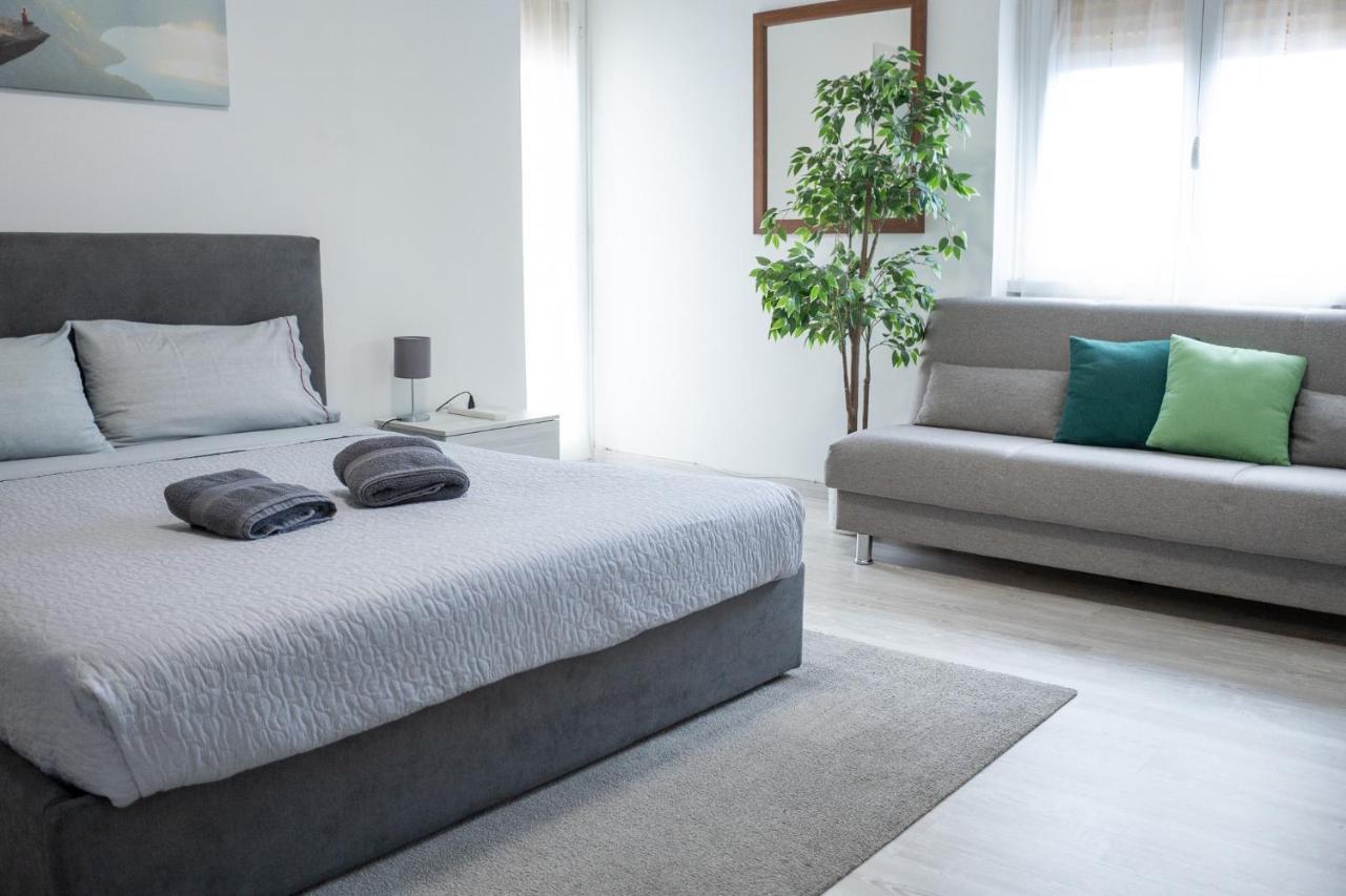 Nonna Pina Guest House Moderno Appartamento Vicino Metro AWifi,Netflix Rome Extérieur photo